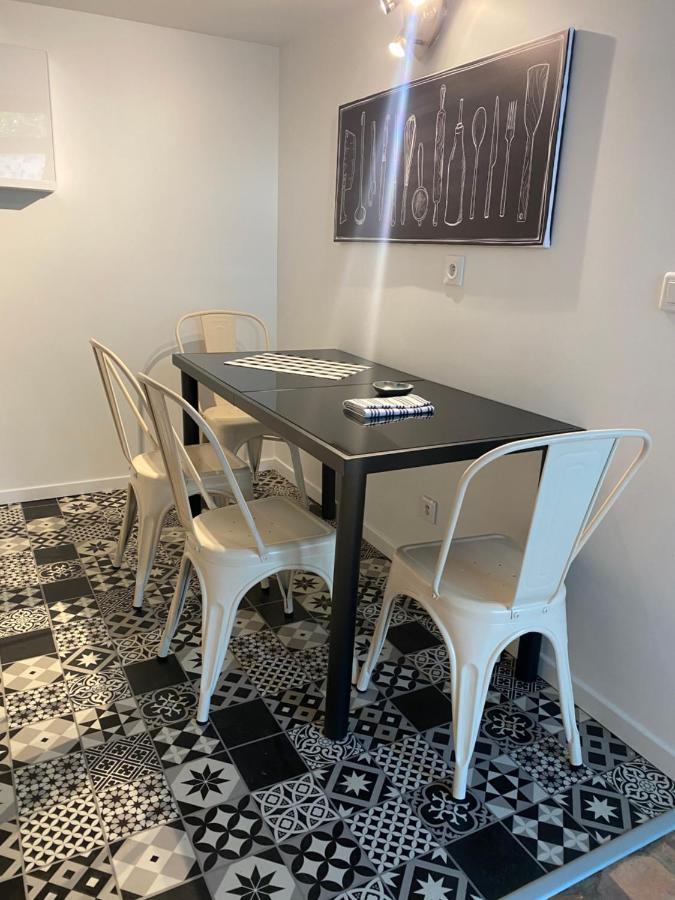 Studio Duplex Avec Spa Et Cour Privee Bonnelles Luaran gambar